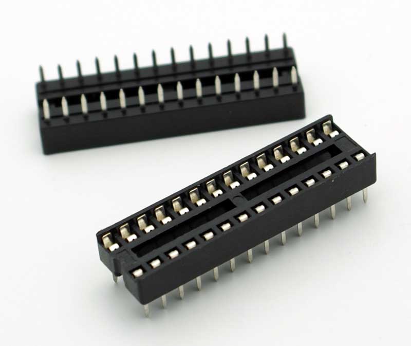 28-Pin DIP IC Socket