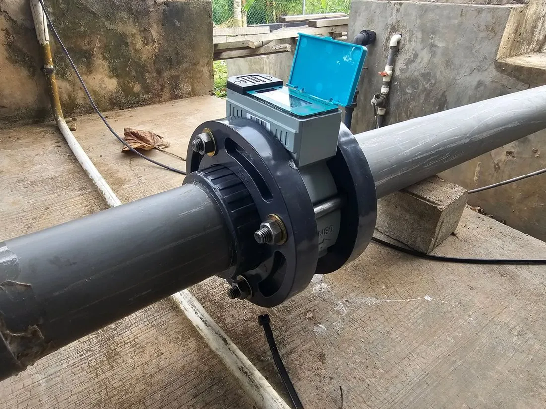Ultrasonic water meter installed on a DN80 pipe